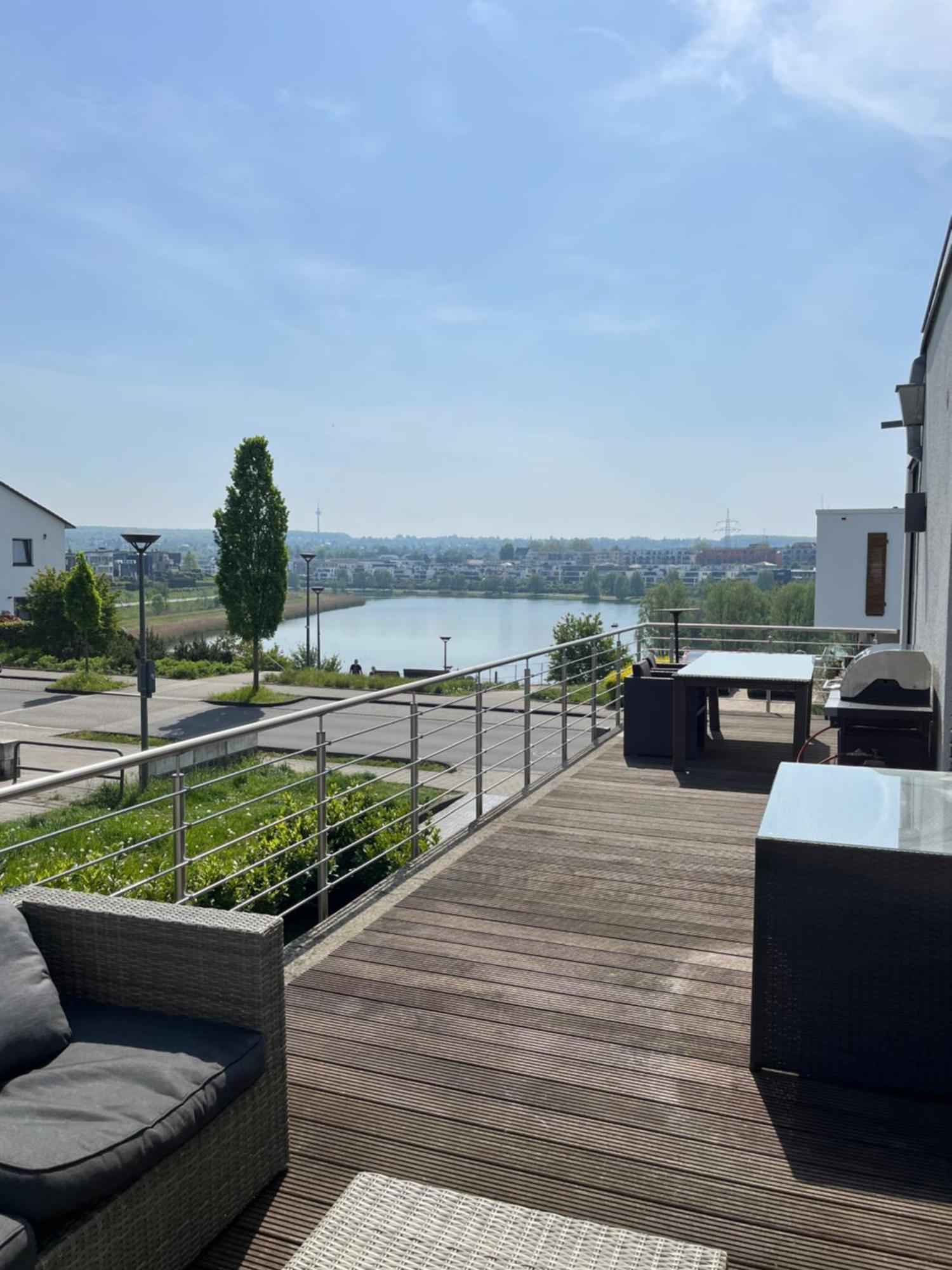 Haus Mit Panoramablick Auf Den Phoenixsee Dortmund Exterior foto